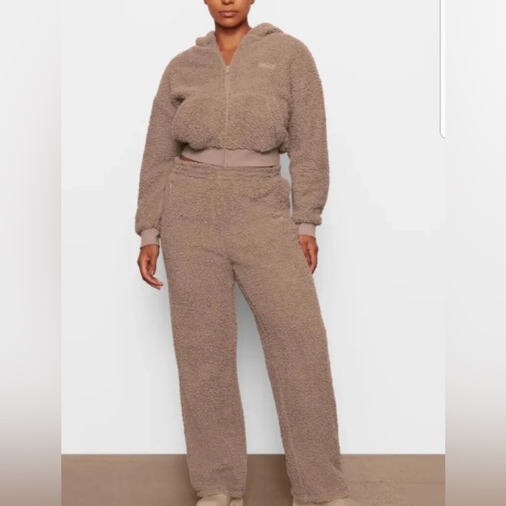 SKIMS Teddy Set - Trackpants and Cinched Jacket w/ Hoodie